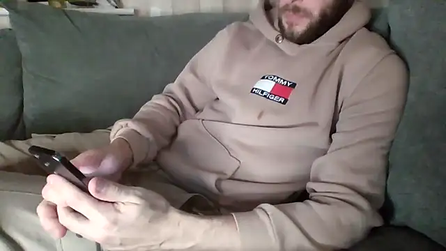 Snapshot of MasterJakeJohns chatting on 10, 11, 2025 MasterJakeJohns online show from 10, 11, 2025