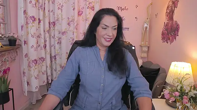 Snapshot of MyLovOne chatting on 20, 10, 2025 MyLovOne online show from 20, 10, 2025