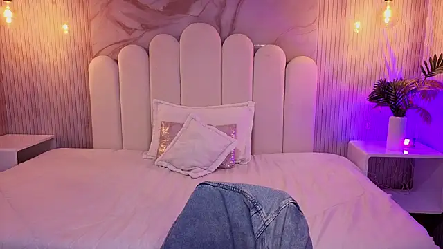 luna hot ass online show from 21, 5, 2026