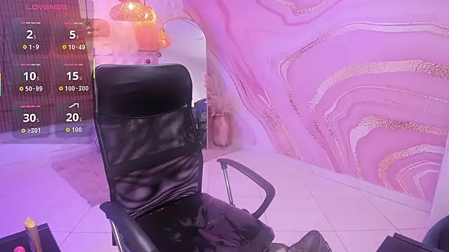 keytinthomson  online show from 24, 10, 2025