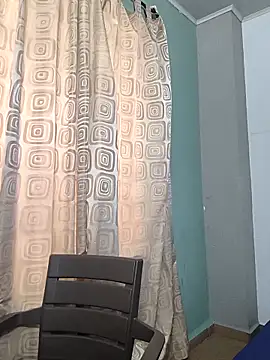 Snapshot of saenz_eymi chatting on 7, 5, 2026 saenz eymi online show from 7, 5, 2026