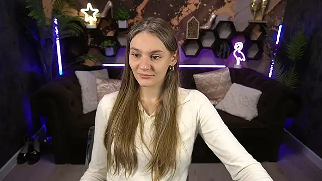 Snapshot of DiamondGoldie chatting on 19, 9, 2025 DiamondGoldie online show from 19, 9, 2025