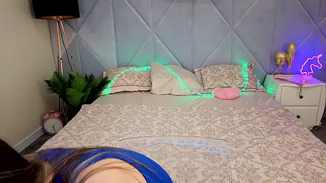 DiamondGoldie online show from 15, 10, 2025