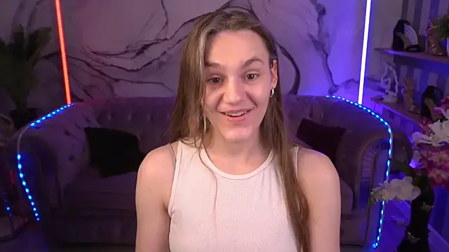Snapshot of DiamondGoldie chatting on 12, 9, 2025 DiamondGoldie online show from 12, 9, 2025