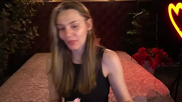 DiamondGoldie online show from 8, 6, 2026