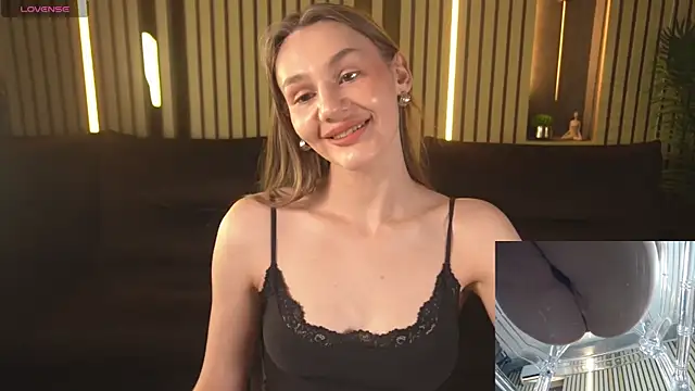Snapshot of DiamondGoldie chatting on 16, 7, 2026 DiamondGoldie online show from 16, 7, 2026