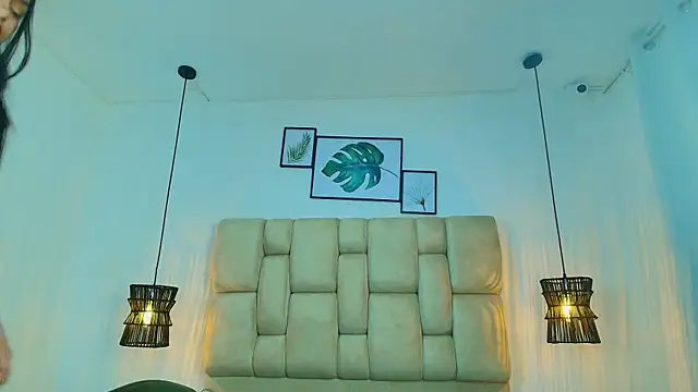 Cinthiabaker online show from 11, 4, 2026