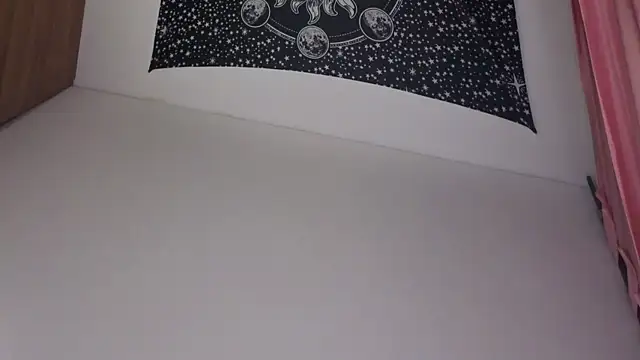 lilyx  online show from 19, 4, 2026