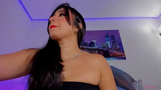 eva rain  online show from 31, 10, 2025