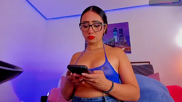 eva rain  online show from 15, 4, 2026