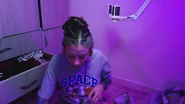 vainilla doll online show from 7, 4, 2026