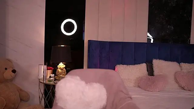 KimNatty online show from 31, 10, 2025