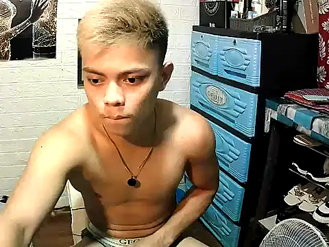 Pinoy slutcummer69 online show from 31, 10, 2025