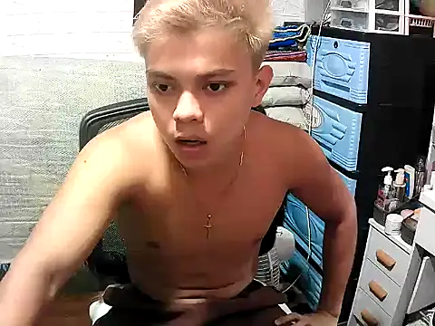Snapshot of Pinoy_slutcummer69 chatting on 6, 6, 2026 Pinoy slutcummer69 online show from 6, 6, 2026