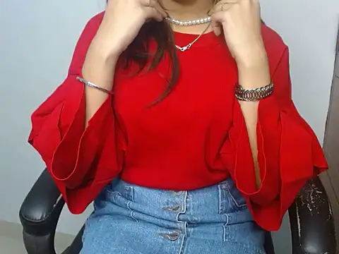 Urlove lily online show from 5, 12, 2025