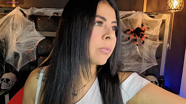 Aniajoness  online show from 16, 10, 2025