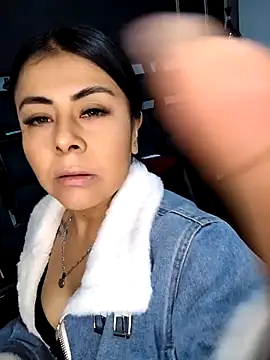 Aniajoness  online show from 18, 11, 2025