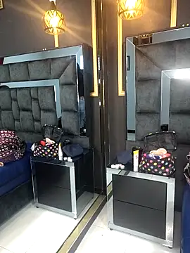 Aniajoness  online show from 22, 11, 2025