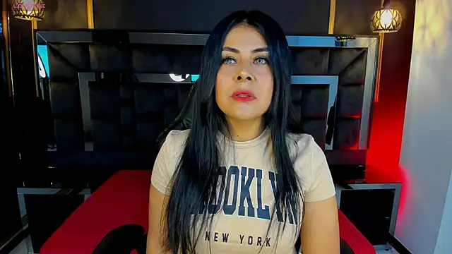 Aniajoness  online show from 18, 4, 2026