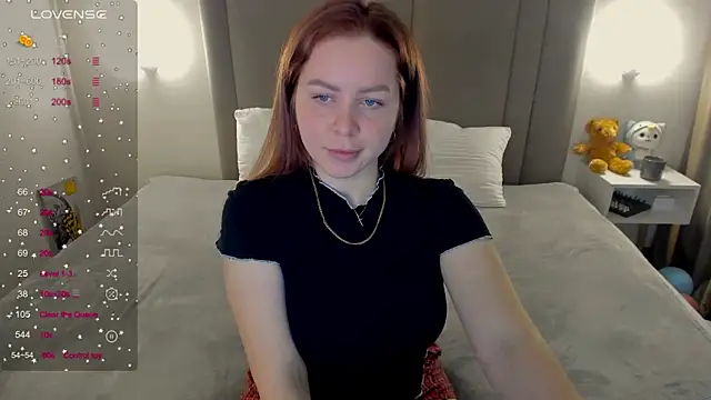 MikaBloom online show from 25, 4, 2026