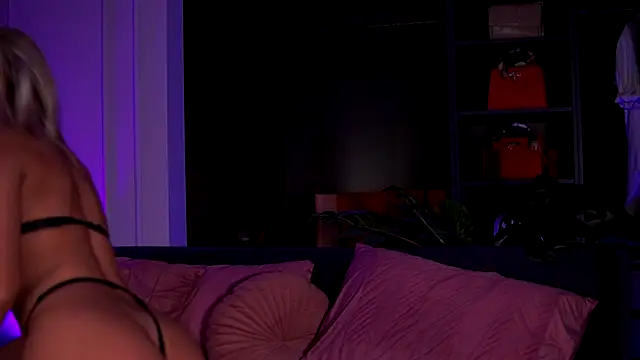 Monique Celeste online show from 16, 11, 2025