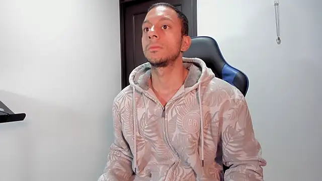 Snapshot of lelouch_97 chatting on 12, 10, 2025 lelouch 97 online show from 12, 10, 2025