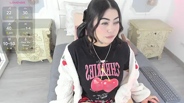 Snapshot of MeganStar__ chatting on 20, 11, 2025 MeganStar online show from 20, 11, 2025