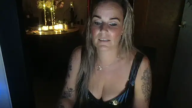 Snapshot of Mrs-Aurora chatting on 20, 5, 2026 Mrs-Aurora online show from 20, 5, 2026
