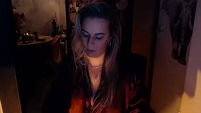 Mrs-Aurora online show from 15, 1, 2026