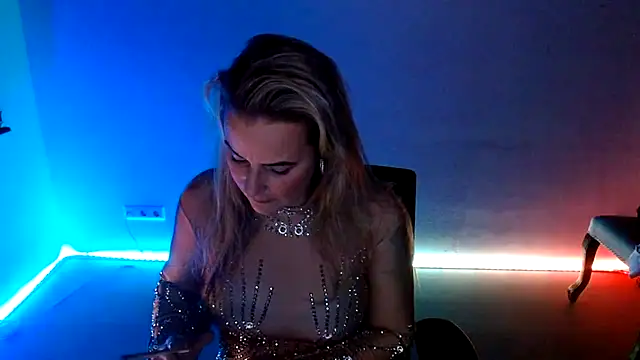 Mrs-Aurora online show from 20, 12, 2025