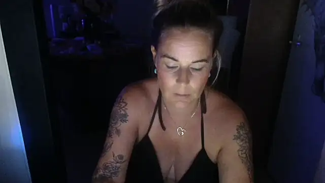 Snapshot of Mrs-Aurora chatting on 10, 7, 2026 Mrs-Aurora online show from 10, 7, 2026