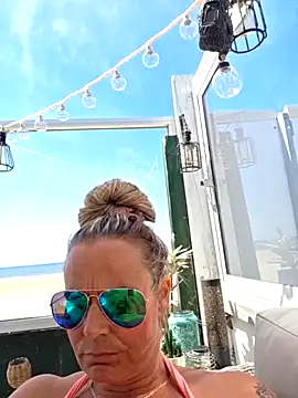 Snapshot of Mrs-Aurora chatting on 28, 5, 2026 Mrs-Aurora online show from 28, 5, 2026