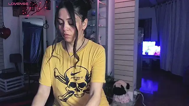 xinamora online show from 12, 10, 2025