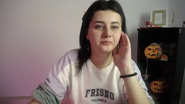 Katrin kiss  online show from 9, 11, 2025