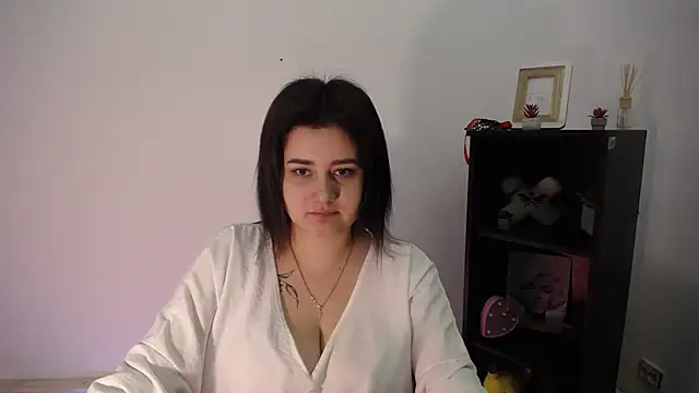 Katrin kiss  online show from 16, 12, 2025