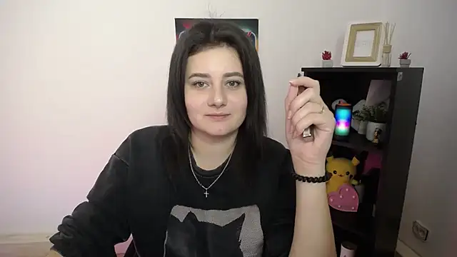 Katrin kiss  online show from 13, 10, 2025