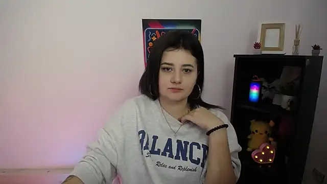 Katrin kiss  online show from 19, 10, 2025