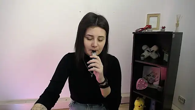 Katrin kiss  online show from 19, 1, 2026