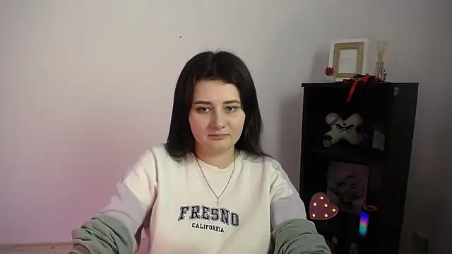 Katrin kiss  online show from 21, 11, 2025