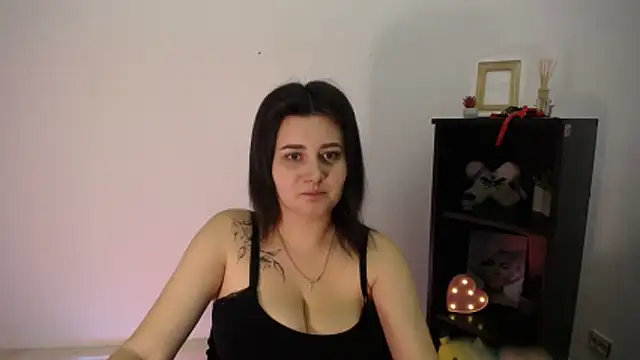 Katrin kiss  online show from 4, 12, 2025