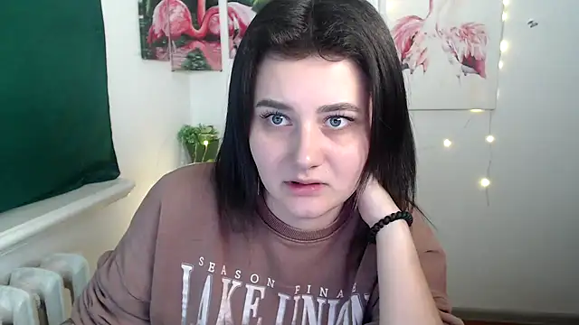 Katrin kiss  online show from 7, 11, 2025