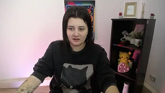 Katrin kiss  online show from 28, 10, 2025