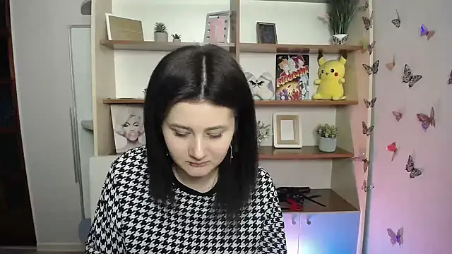 Katrin kiss  online show from 16, 4, 2026