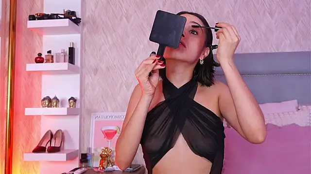 Sofy Bradd online show from 15, 12, 2025