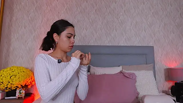 Sofy Bradd online show from 3, 11, 2025