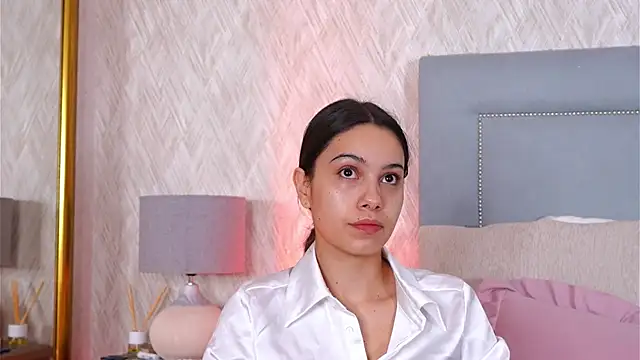 Sofy Bradd online show from 9, 10, 2025