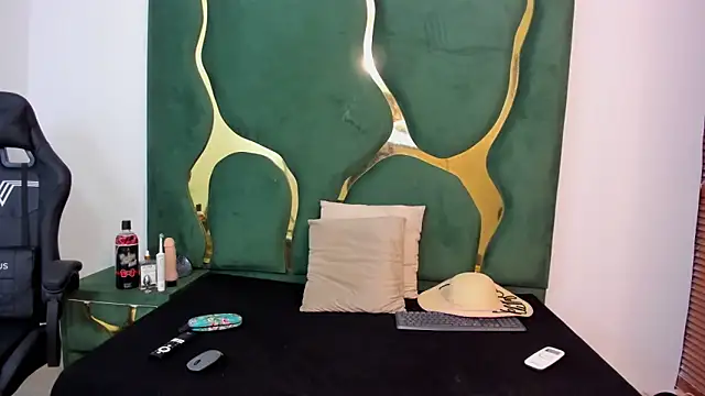 Snapshot of perlaasm chatting on 7, 11, 2025 perlaasm online show from 7, 11, 2025