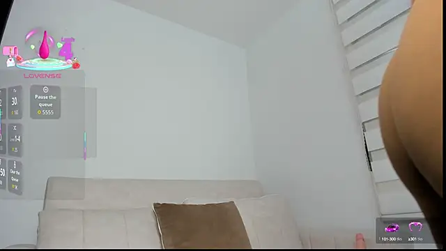 Snapshot of arianna_000 chatting on 7, 10, 2025 arianna 000 online show from 7, 10, 2025