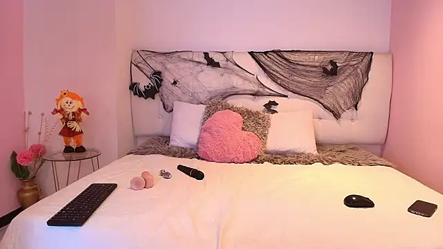 lilyth bloom online show from 22, 10, 2025