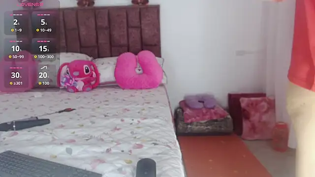 Lunna desire online show from 8, 10, 2025